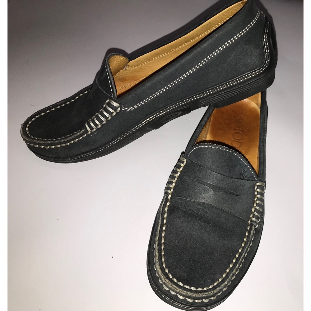 TODS Sz 35 exquisite loafers charcoal like color